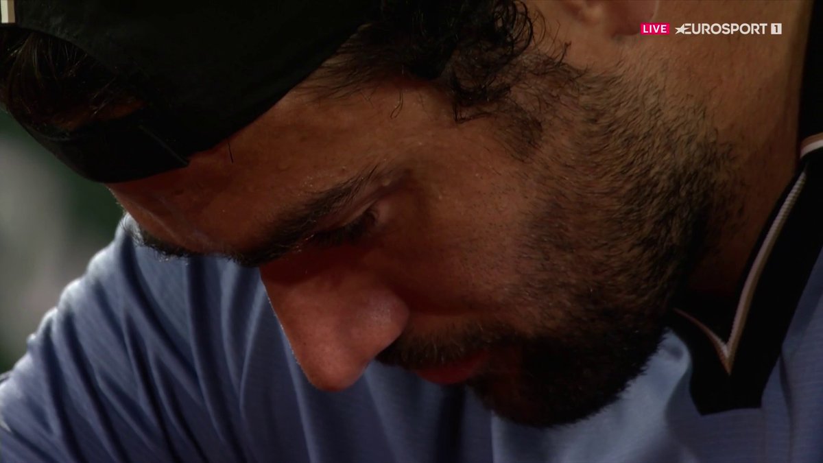 💔 LOS DIOSES DEL TENIS NO SON DE BERRETTINI 🤕 Las lesiones vuelven a lastras a un Matteo Berrettini que se despide París, tras un torneo sobresaliente, y ponen en la semifinal al Matteo de San Remo: Arnaldi #RolandGarros