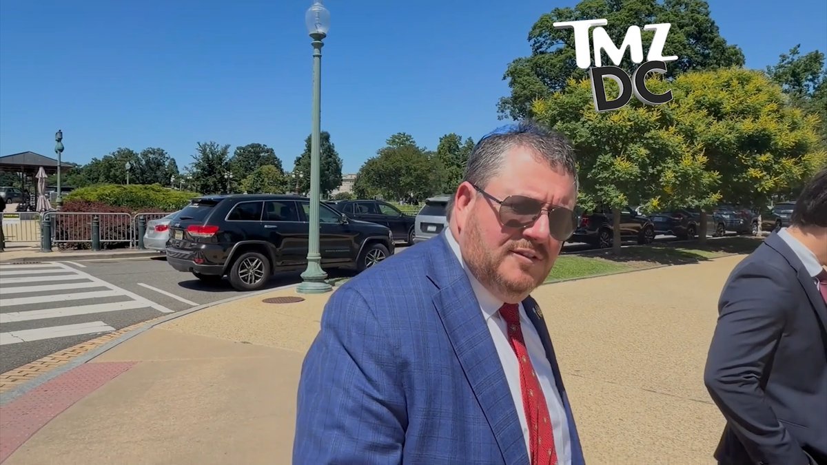 Rep. Randy Fine tells CHARLIE COTTON that Hasan Piker should not only be banned in the UK... but also in the U.S. 😳