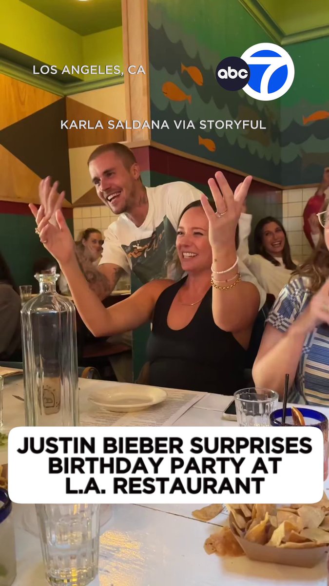 A woman celebrating her birthday was unexpectedly serenaded by Grammy award-winning Justin Bieber! 🤩🥳 The group says they were at an L.A. Mexican restaurant when Justin, who was sitting at a table next to them, asked if they were celebrating a birthday and then sang along.