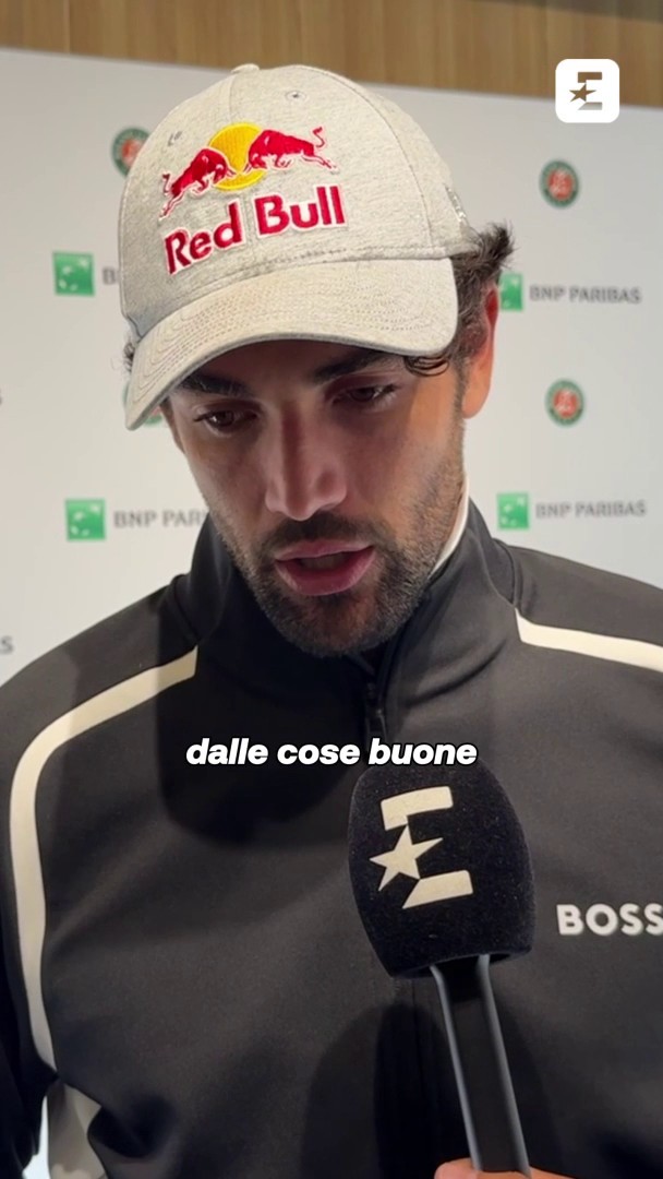 ‘Riparto dalle cose buone’ 🧡 Ti vogliamo così Matteo 💪🏻☺️ #Berrettini #RolandGarros
