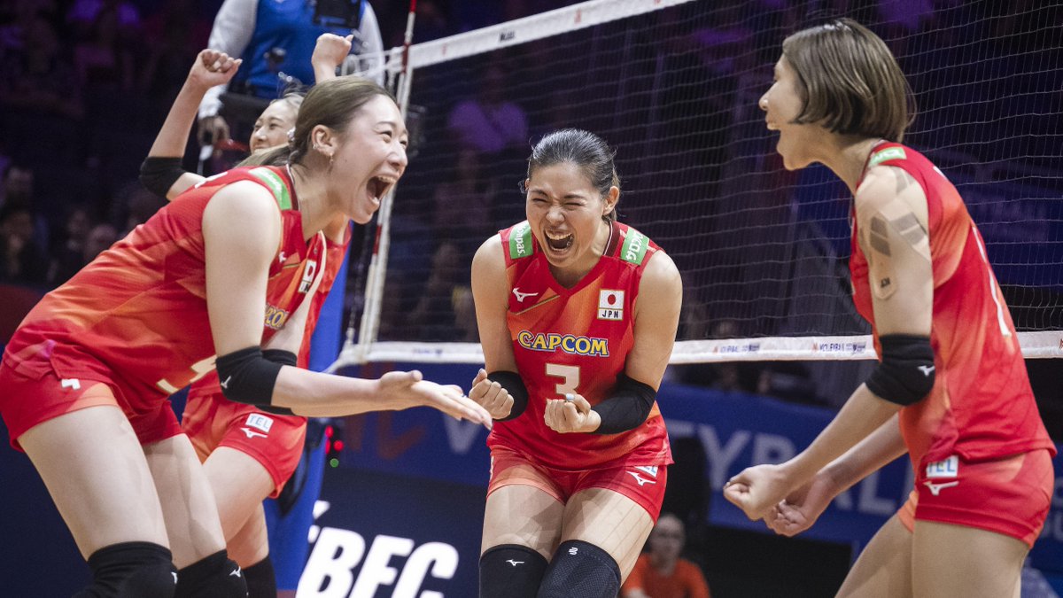 #VNL2026 JAPAN ARE OFF AND RUNNING 🇯🇵🔥 What a way to open VNL. After dropping the first set, Japan fought back to take down France in a fight packed with huge rallies. ⚡🏐 📺 Catch all the action on VBTV: 🏐 #BePartOfTheGame #Volleyball