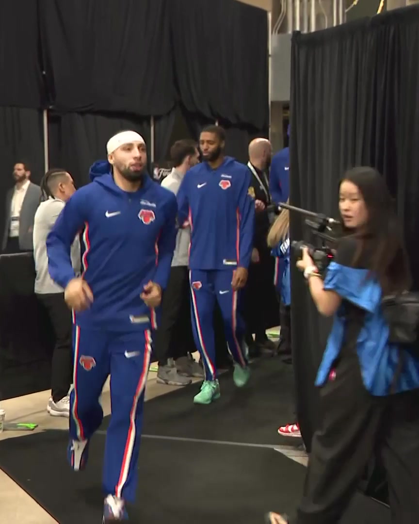 THE KNICKS TAKE THE FLOOR FOR GAME 1 OF THE NBA FINALS