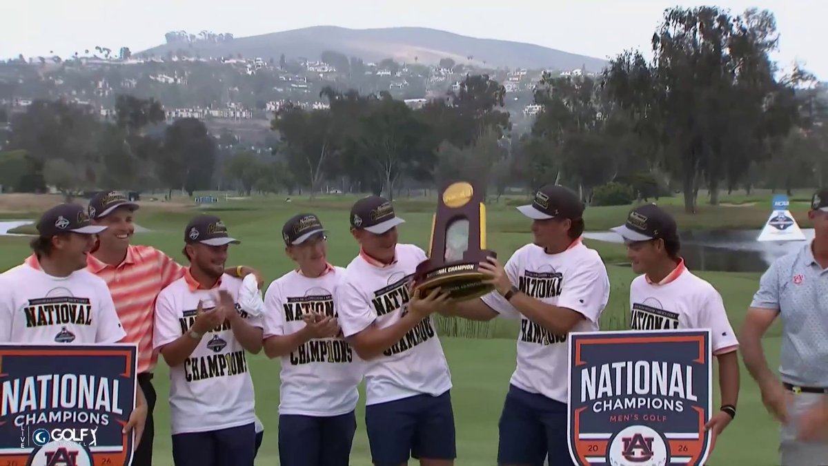 Lift it high! Auburn Men's Golf are your national champs 🏆