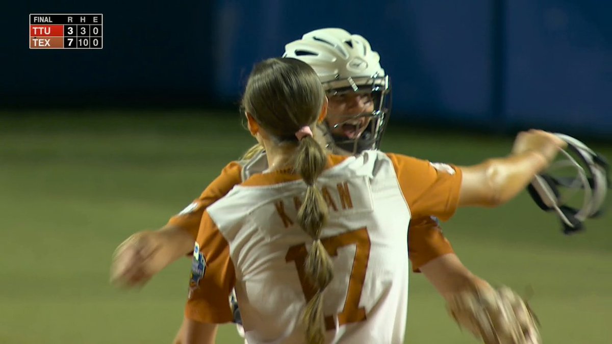 LONGHORNS TAKE GAME 1 🤘 Texas is one win away from a national championship.