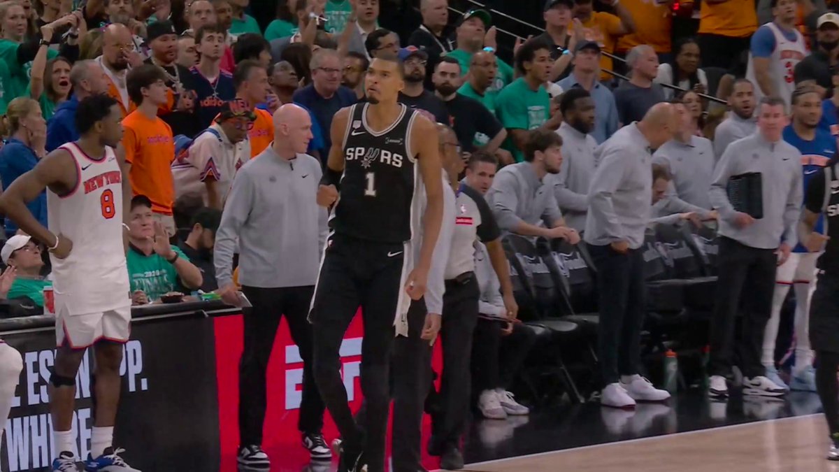 WEMBY CUTS THE KNICKS LEAD TO 5 😯 Don't miss the end of Game 1 on ABC and the ESPN App 🍿