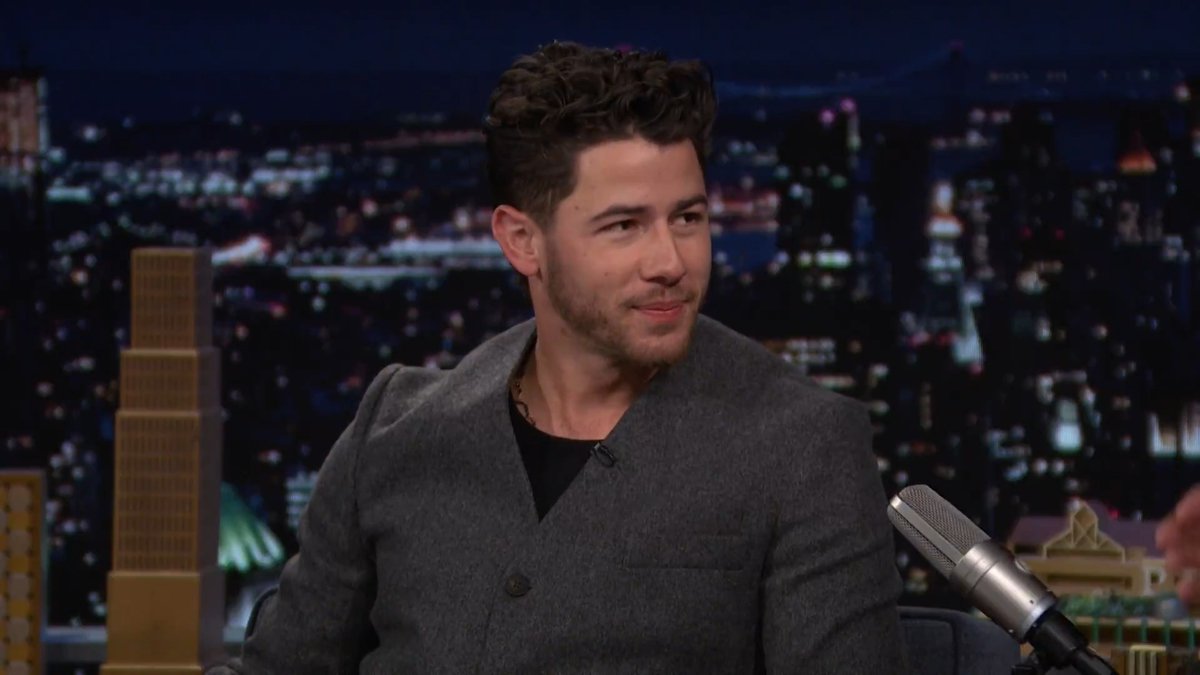 .Nick Jonas was blown away when Paul Rudd started singing and playing guitar on the set of Power Ballad! #FallonTonight