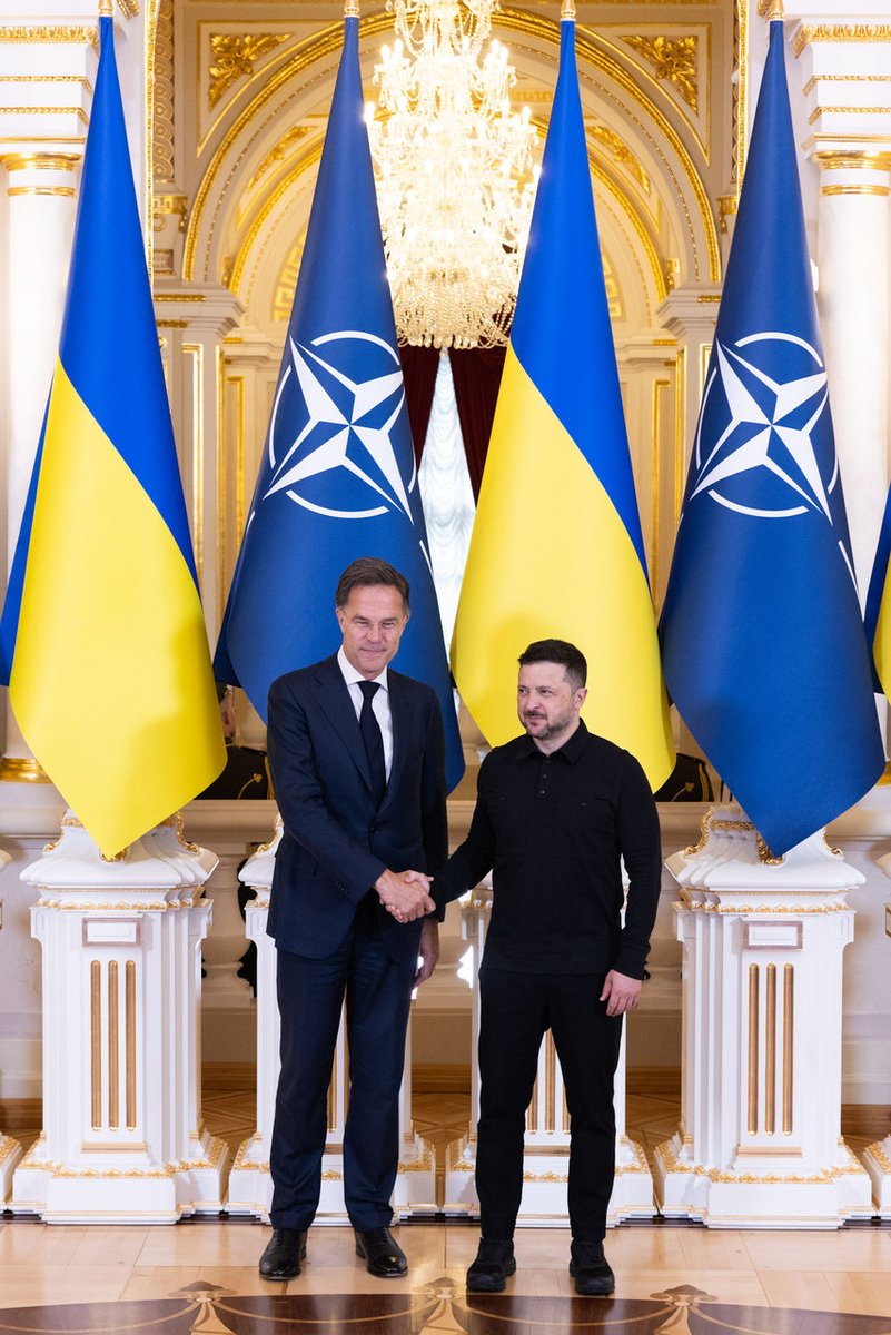 Putin said to all missions ‘leave Kyiv’. Instead, all 32 NATO Ambassadors and the Secretary General visit Ukraine. Our message is crystal clear: NATO’s support for Ukraine is unshaken #StandWithUkraine 🇺🇦