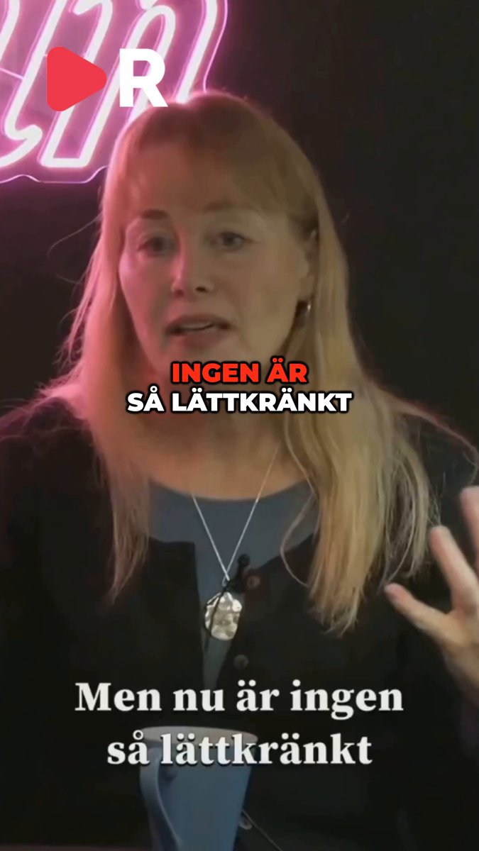 Författaren Ann Heberlein rasar mot Nick Alinias deltagande i IFS – invandrare för svenskar