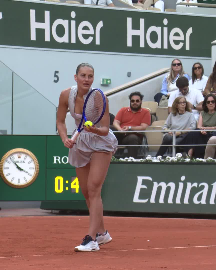 HUGE backhand from Andreeva to get the early break in the second set 💫 #RolandGarros