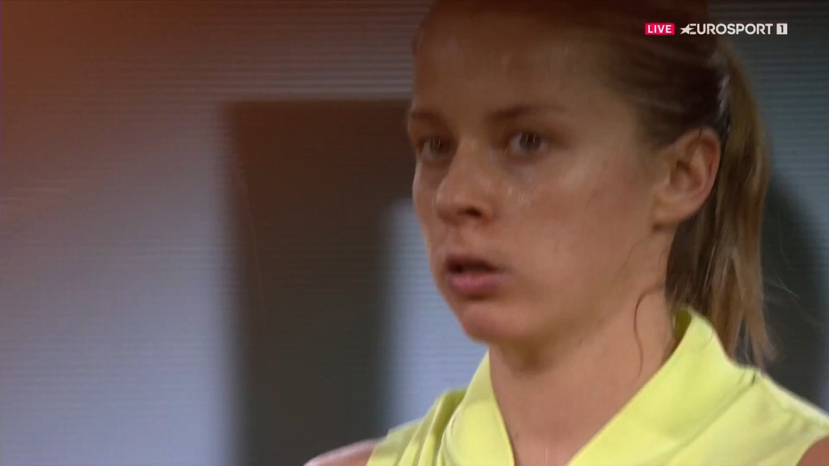 Ta dziewczyna jest RE-WE-LA-CYJ-NA ๐ข๐ข๐ข Maja Chwaliลska wygrywa pierwszego seta w pรณลfinale #RolandGarros ๐ข๐ข๐ข #RG2026 #JazdaMaja