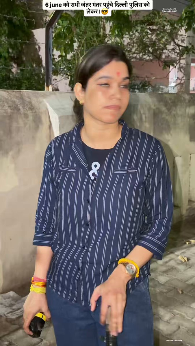6 जून को सभी देशभक्त लोग जंतर मंतर पहुंचे Delhi Police को लेकर और इन कॉकरोच 🪳 के लिए हिट लेकर जाओ और ग़ज़ब की तशरीफ़ नीली करो इनकी।😃😃 भारत को नेपाल बनाएगा इनका बाप अभिजीत दीपके उससे पहले आप बता देना इन जाहिलो को की यह भारत है भिखमंगस्तान नहीं।😃😃 वीडियो को ज़्यादा से ज़्यादा repost करो।😎