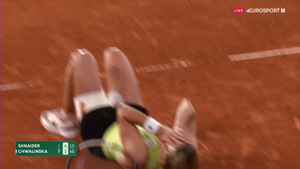 ES EL SUEÑO DE TODA UNA VIDA. ES INCREÍBLE. ES UNA ÉPICA TREMENDA. ❤️🔥❤️🔥❤️🔥 🤯 Maja Chwalinska, número 114 del mundo, certifica la épica y vence a Diana Shnaider para clasificarse en la final ante Mirra Andreeva #RolandGarros