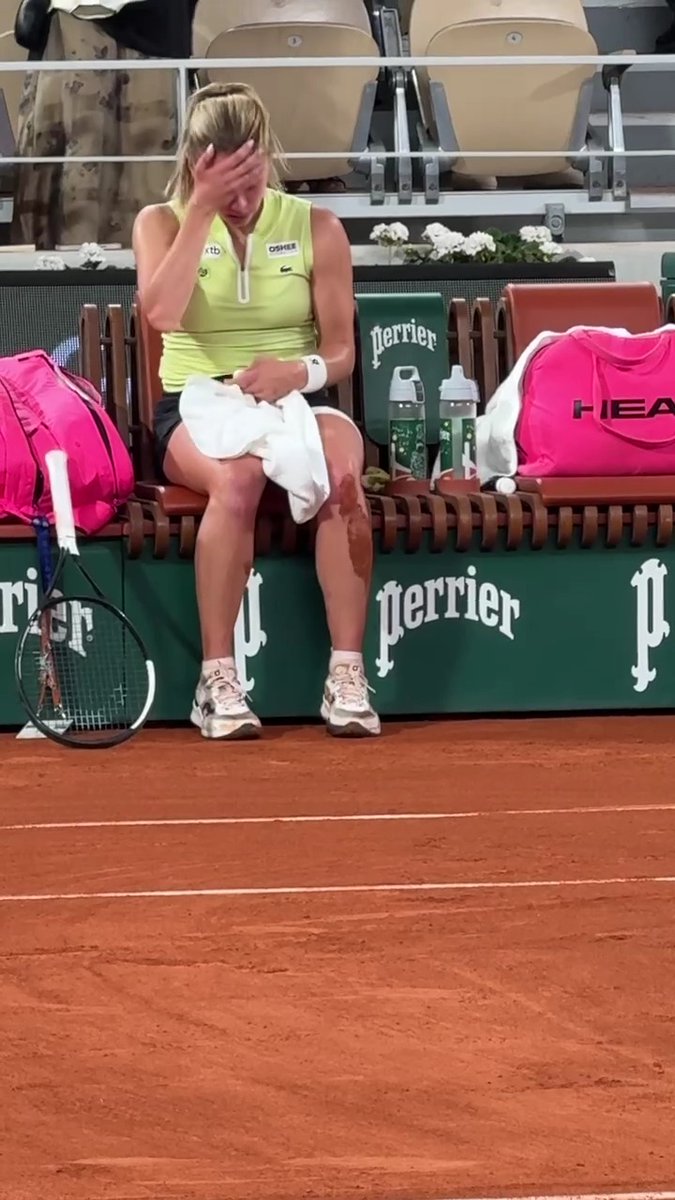 Sometimes you need a moment to take it all in 🥹 Especially when you reach your first Grand Slam Final!