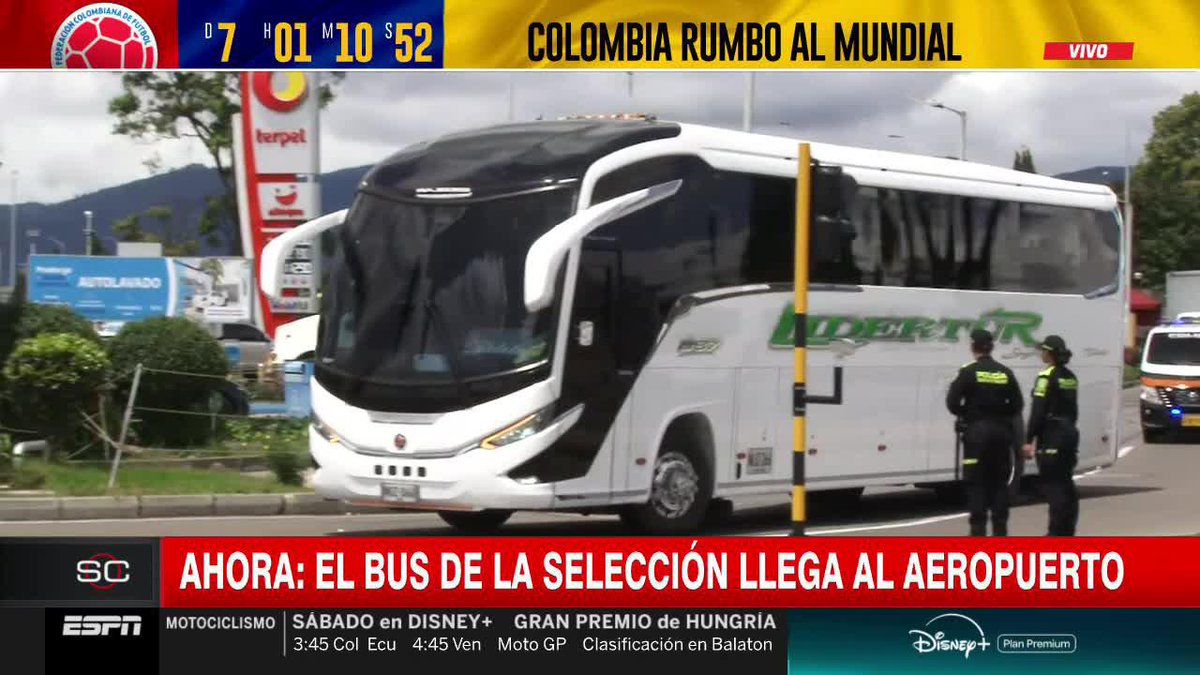 #ESPNMundial LA SELECCIÓN DEJÓ COLOMBIA Y PARTIÓ A EE.UU. Cada vez más cerca del Mundial 2026, la tricolor viajó a San Diego para jugar amistoso contra Jordania antes del debut contra Uzbekistán. Mira #SportsCenter en el Plan Premium de #DisneyPlus #FIFAWorldCup