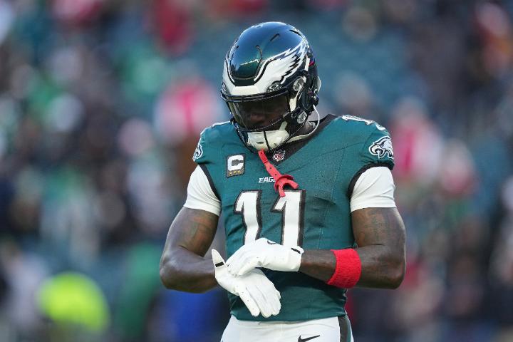 Hugh Douglas says the Eagles may have played a bigger role in the A.J. Brown drama than many fans realize. “The Eagles and A.J. appeared to be on the same page for a long time. When that changed, A.J. reacted like someone who thought the rules had suddenly been rewritten.”