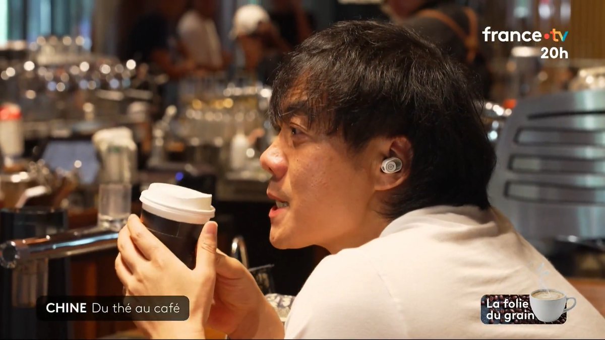 🇨🇳☕ Les Chinois désormais gros consommateurs de café : en 25 ans, le pays a ouvert 250 000 coffee shop et la demande ne cesse de croître. #JT20