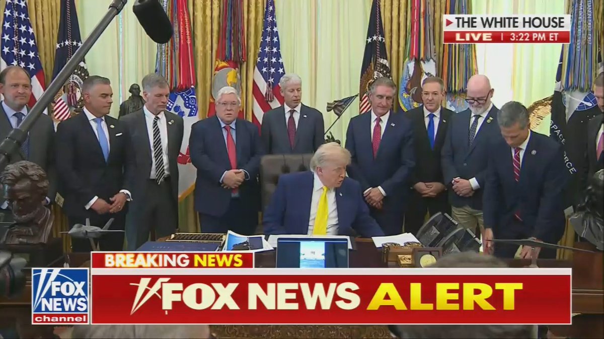 For the second day in a row, Trump begins a meeting by holding up a large chart comparing the size of the Reflecting Pool to the size of various buildings