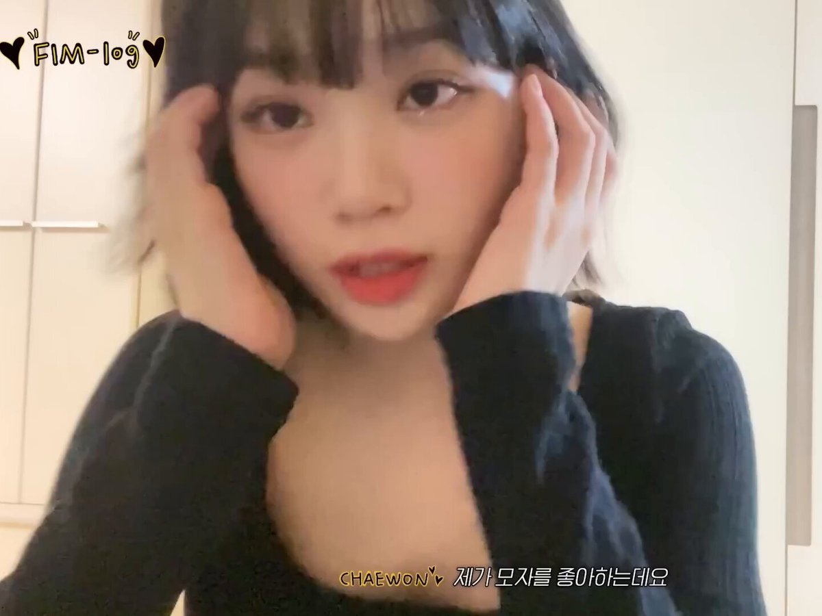 thinking of when chaewon shared her love for hats by showing us her hat collection in one of her early fimlogs