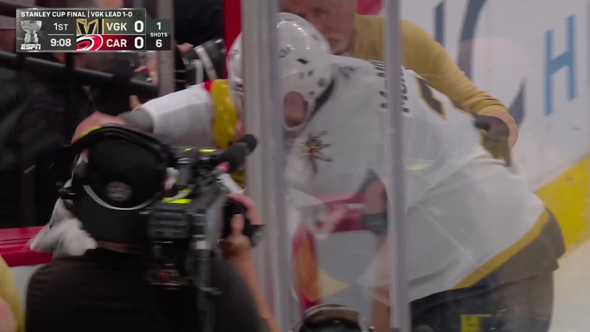 McNabb had to leave the game after taking a shot high