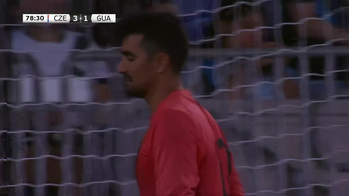 Miren lo que hicieron entre el arquero y defensor de Guatemala. 🇬🇹 Ni los jugadores de San Marino hacen estas cosas.
