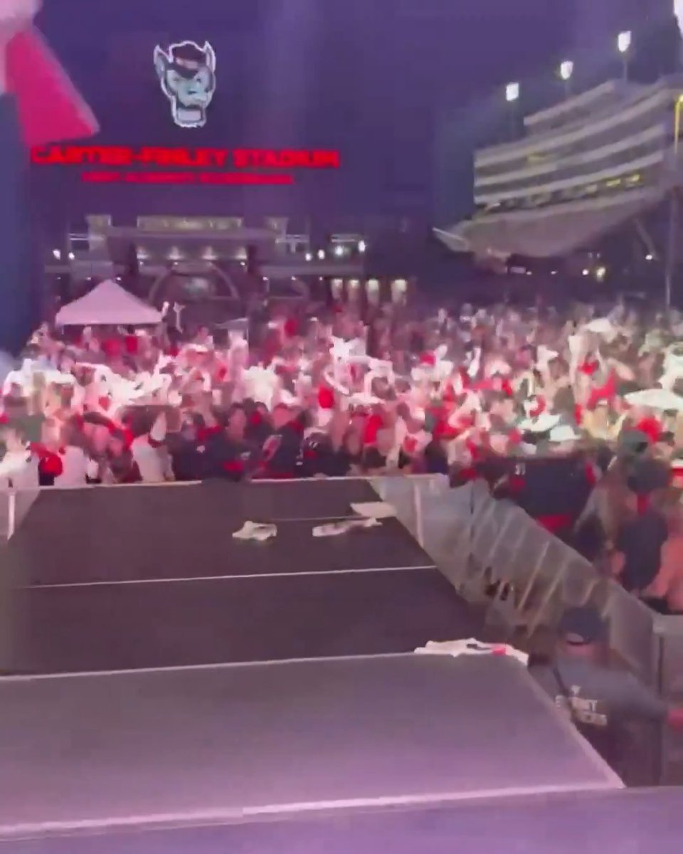 THE CANIACS ARE LOVING THIS