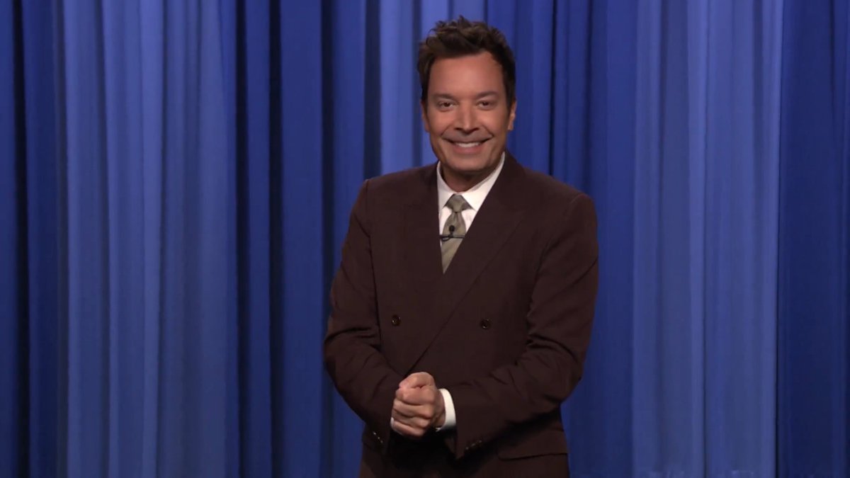 Everyone in NYC is so excited after the NEW YORK KNICKS win last night – Jimmy saw a Wall Street stockbroker vaping outside a sports bar with Zohran Mamdani. #FallonTonight