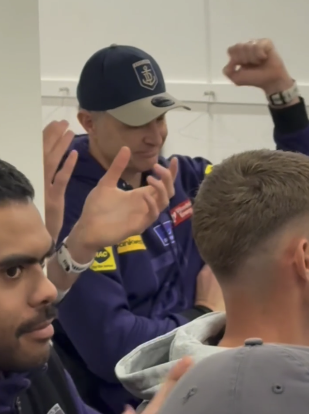 the reaction from the boys to JL's news 🥹 #foreverfreo