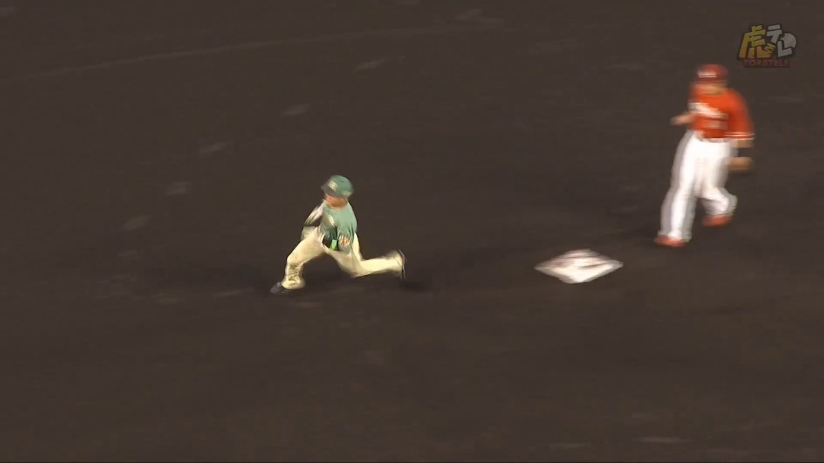 6回裏、髙寺選手が好走塁を見せチャンス拡大!