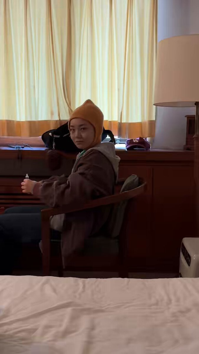 バレてますよお (隠し撮りバレてた) (7秒あたり、びっくり) (cawaii🫶) 映画『Never After Dark／ネバーアフターダーク』公式 #neverafterdark