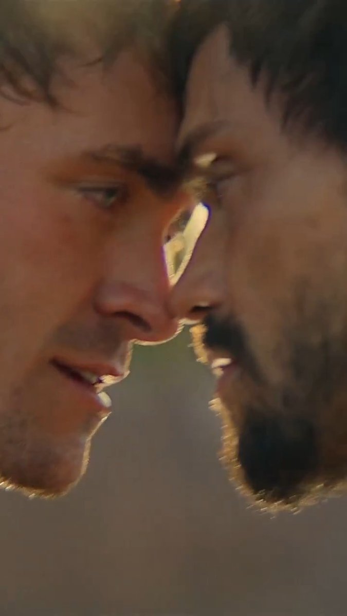 He conquered the world, but he belonged to Hephaestion. ❤️ The tension in Alexander: The Making of a God is unmatched. 🔥