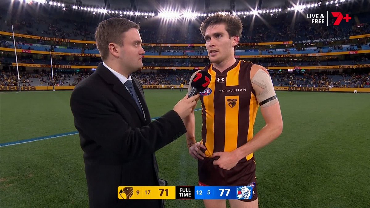 Xander: 'Walking off, do you feel like this is one you let slip?' Will Day: "I think so... When you kick 17 behinds you always think 'what if'." #AFLHawksDogs