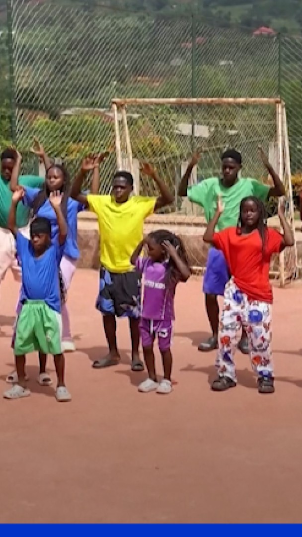 Sauvés de la rue, ces enfants vont danser avec Shakira lors du show de la finale du Mondial 2026