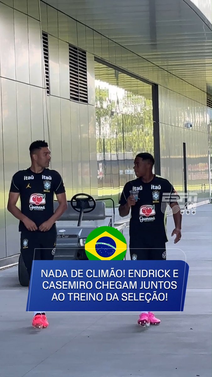 Casemiro e Endrick chegaram juntos para o treino da Seleção Brasileira. 🎥 ESPN Brasil | SportsCenter Brasil