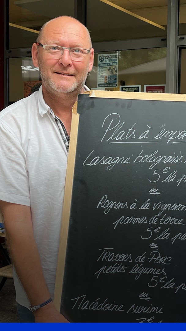 "Avoir de la qualité à un prix aussi bas, c’est surprenant": en Auvergne, un restaurateur propose son plat de la veille à emporter pour 5 euros Robin Bernaud s’est rendu au restaurant Le Clos, situé dans le village de Chidrac (Puy-de-Dôme)