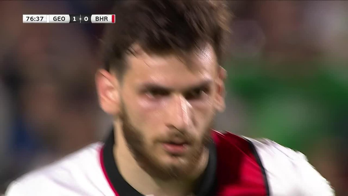 ¡ASÍ LE PEGAN LOS CRACKS! Kvaratskhelia engañó al arquero de Bahréin con su amague y definió al otro palo para marcar el 2-0 de Georgia. En el festejo... ¿SIX SEVEN? 😎 📺 #DisneyPlus Plan Premium