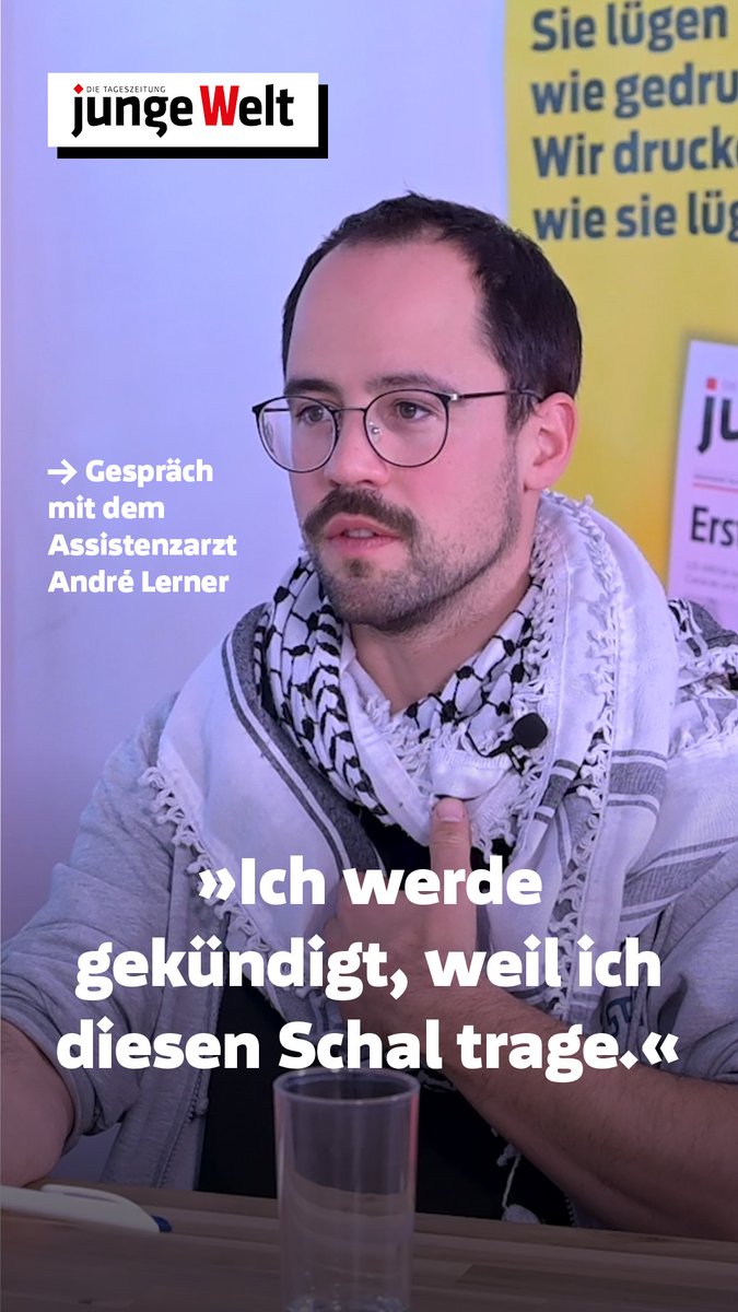 Weil er eine Kufija getragen hat, wurde seine therapeutische Neutralität bezweifelt und er nach der Probezeit nicht von der DRK-Klinik Berlin Westend übernommen, berichtet André Lerner im Vidoeinterview. André Lerner ist studierter Assistenzarzt für Kinder- und Jugendpsychiatrie und nunmehr einer von vielen Juden, denen Antisemitismus vorgeworfen wurde. Schaut euch das vollständige Videogespräch hier an: Das Interview mit wird am 10. Juni in der Ausbildungsbeilage in der jungen Welt erscheinen. Weitere Texte der Beilage: Schrottreife Schulen Das Bildungssystem der BRD hängt immer mehr Kinder und Jugendliche ab. Die spärlichen Förderprogramme der Bundesregierung gleichen die Misere nicht aus. Für Strukturreformen gibt es zwar klare Mehrheiten, die die Politik wie üblich ignoriert. Von Gudrun Giese Passende Passungsprobleme Zu faul oder zu blöd sei die Jugend für Berufsbildung, posaunt man, um den zentralen Widerspruch des Ausbildungsmarkts zu kaschieren: Zwecks Ausbeutung muss fähige Arbeitskraft reproduziert, zwecks Profit an ihr rigoros gespart werden. Von Jonas Schwabedissen Arbeitslose Akademiker Viele Studierte, gerade junge, finden keine Jobs mehr: 3,3 Prozent aller Hochschulabsolventen blieben 2025 arbeitslos. Oftmals erledigt KI weitaus billiger, wofür sie ausgebildet wurden. Obendrein kriselt die Wirtschaft und veranlasst das BRD-Kapital zur Jobvernichtung. Von Ralf Wurzbacher Kauf am Kiosk!