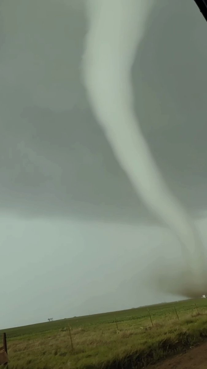 A powerful tornado tears through a weed farm, leaving a trail of devastation 🌪️ In the Eye of the Storm: Chasers Sunday at 10P. #EyeoftheStormChasers