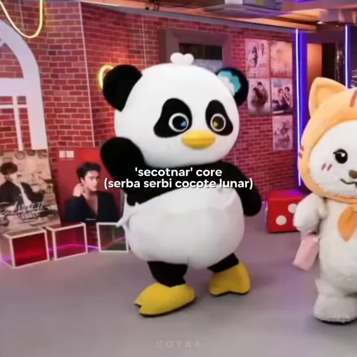 suara Lunar tu lucu, udah bagus. cocok sama karakter nya, suara dia serak karena dia setengah bebek. dia BEBEK jadi wajar agak serak, yang ga wajar itu orang yang bilang suara dia kaya perokok, fak lah