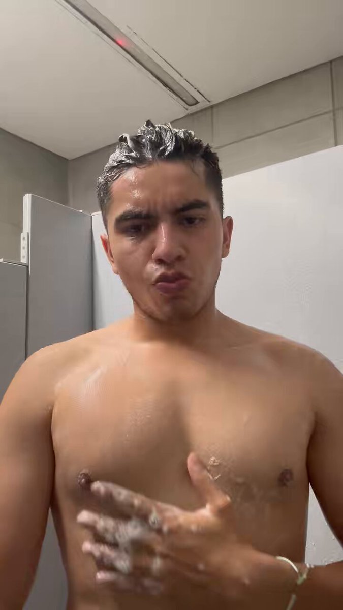 Ya extrañaba jalármela en el gym y ustedes?? 🔥🥵🥵