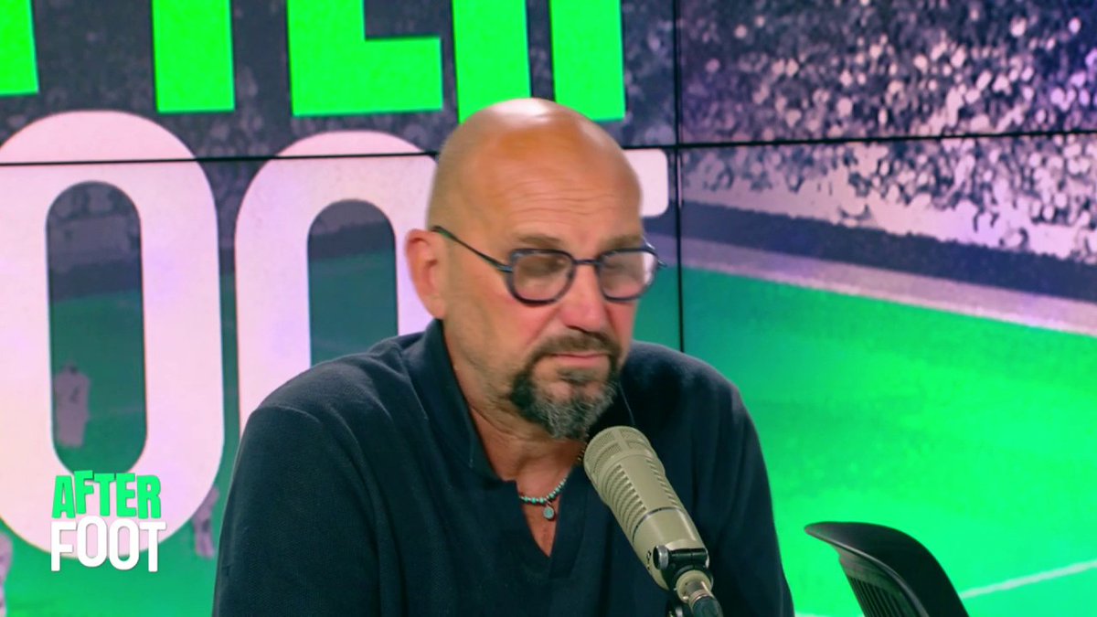 🇫🇷 charbonnier lionel: "Cherki doit épurer son jeu, c'est son axe de progression. Lorsqu'il le fera, il deviendra un très très grand joueur. Il doit le comprendre. J'ai vu qu'on le comparait à Zizou, c'est pour l'instant très prématuré. Zizou était clinique, ce n'était jamais risqué"