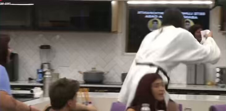 ENGANCHARON A LUANA ROBANDO JADKSJSJSJ NO PUEDE SER Luana: “ME METO LA FACTURA EN LA CAJETA” dios 😭😭 #GranHermano