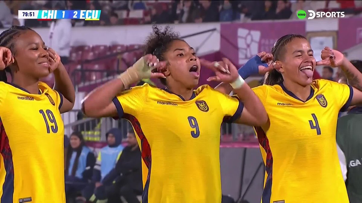 ¡GOOOOL DE ECUADOR! Nayeli Bolaños, de penal, puso el 2-1 contra Chile. #LigaDeNacionesFemeninaEnDSPORTS