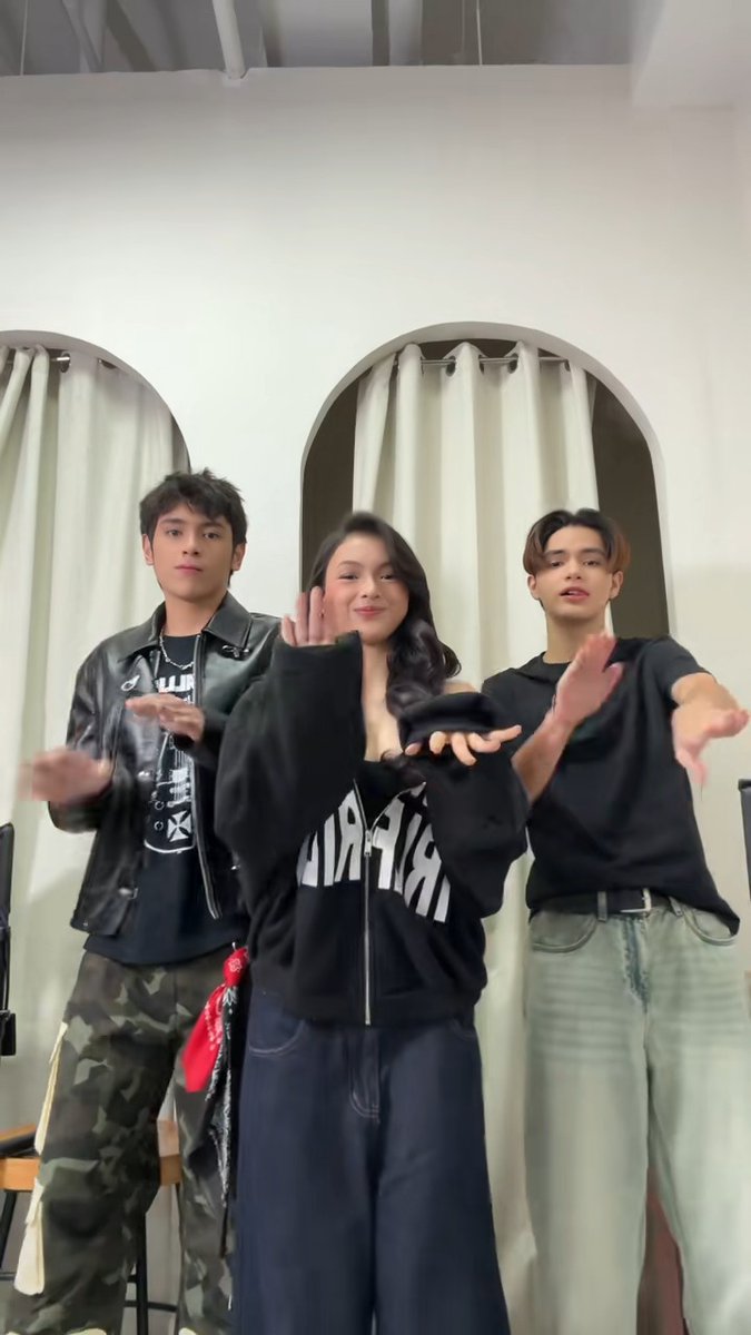 Muntik na silang magsabay-sabay! 😂 Abangan sina #HeathJornales, #WaynonaCollings, at #LeeVictor sa upcoming series na “You’re My Favorite Song.” 🎥: waynonacollings on TikTok #YMFS