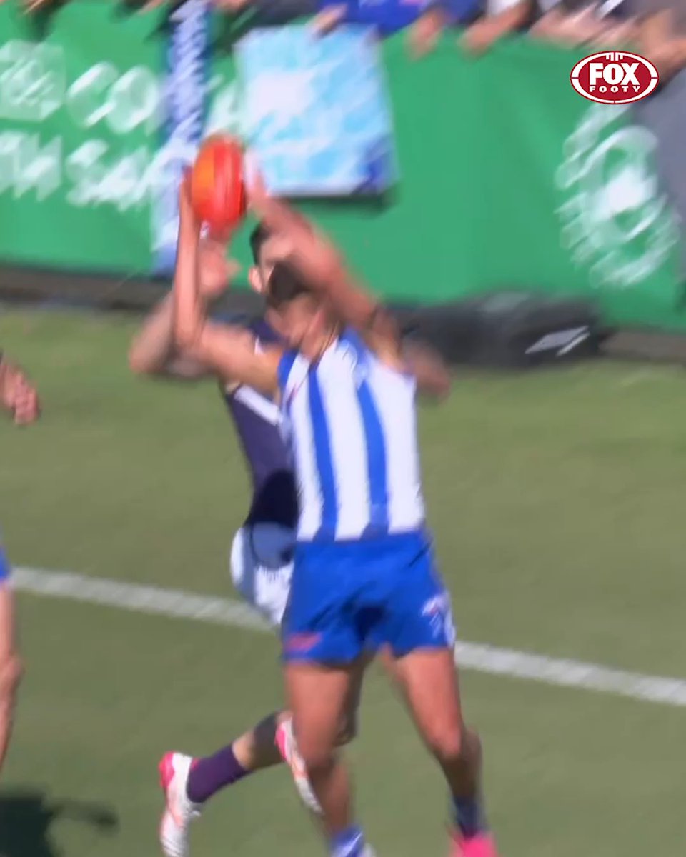 Who else but Pat Voss? 😤 📺 Watch #AFLNorthFreo on Ch.504 or stream on Kayo: ✍️ BLOG 🔢 MATCH CENTRE