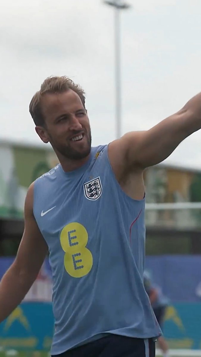 That laugh 😂 Harry Kane's in the mood 🔥