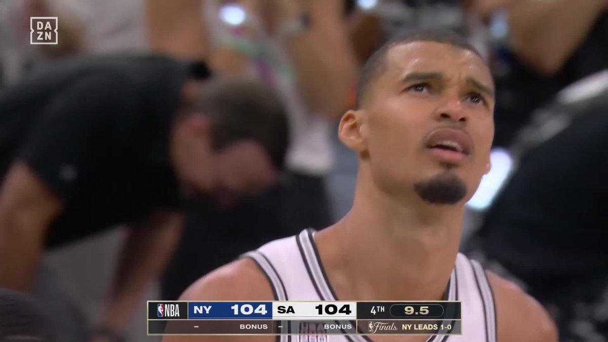 Coge el rebote y tiene balón para ganar... Pero lo pierde ❌ Acaba haciendo falta ❌ Falla el tiro decisivo ❌ UN FINAL PARA OLVIDAR 😨 Wembanyama recordará toda su vida el partido 2 de las finales de la NBA... Pero para mal 😔 #NBAxDAZN 🏀 🇺🇸