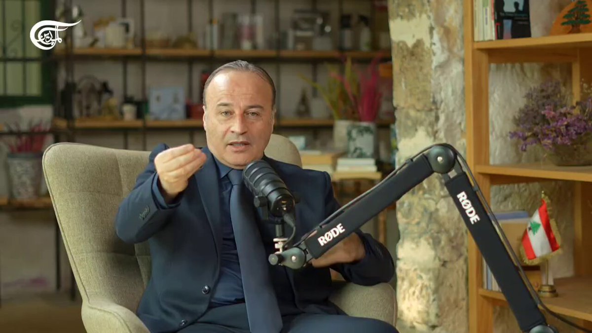 يعني منفهم من كلامك انه ملف عبرا كله ظلم بظلم ومفبرك ومنشان هيك عم تأكد انه ماخصك انت .. مع انه في شباب انت حكمتهم بعبرا ونكلت فيهم وفي ملف فاضي ومتفرع عن عبرا وحكمت الشيخ أحمد الأسير فيه مؤبد