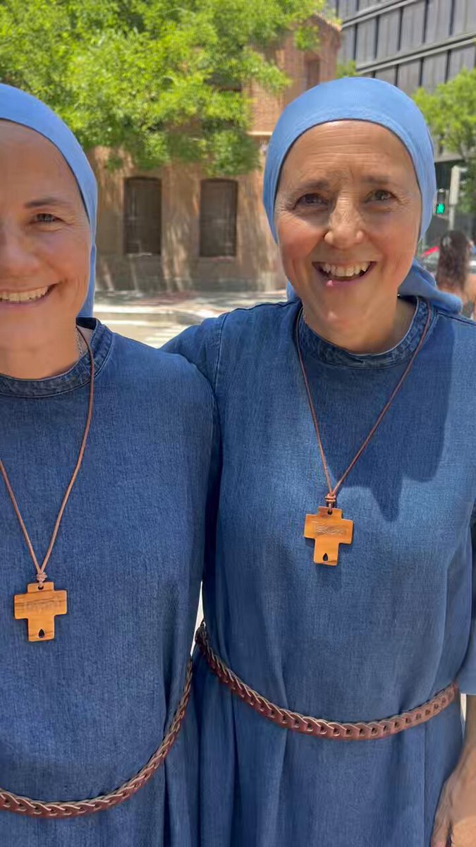 “Seguir a Cristo es lo mejor que te puede pasar en la vida”. El testimonio de dos hermanas de Iesu Communio tras ver al Papa León XIV en Madrid. ACI Prensa EWTN News EWTN ESPAÑOL EWTN Noticias EWTN Global Catholic Network
