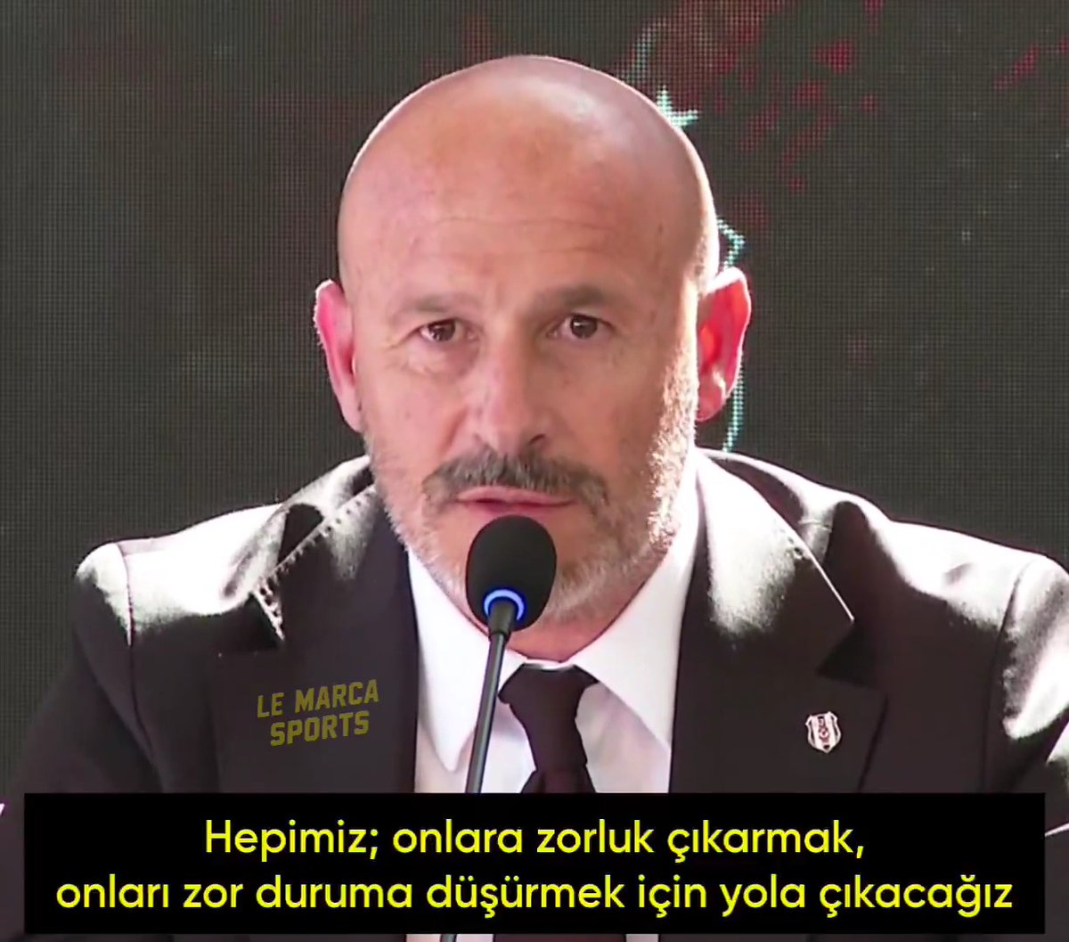 Vincenzo Italiano: "Eminim ki bizim dışımızda da Galatasaray'ın 4 yıllık hakimiyetini durdurmaya çalışacak başka takımlar da olacaktır. Hepimiz Galatasaray'a zorluk çıkarmak, onları zor duruma düşürmek için yola çıkacağız ve bakalım sonunda durum değişebilir mi, göreceğiz."