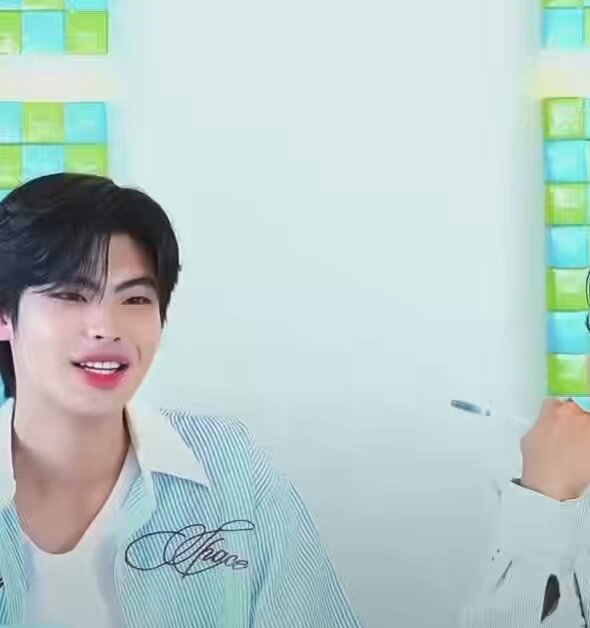 🦷: so like there’s this one person phii 🦷: he (🍒) likes come to trick me… trick me for whatever, i don’t even know. but in the end…u have to go watch it 🎤: i kinda want to know, u let him trick u on purpose, right? (👀) 🦷: willing 2x phi~ #BenutraxTheeThirati